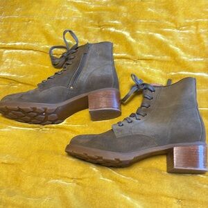 OTBT Women's Ankle Boots in Dark Green suede